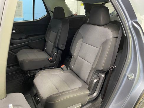 Used 2020 Chevrolet Traverse LT image 35