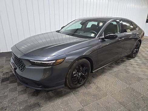 Used 2025 Honda Accord SE image 8