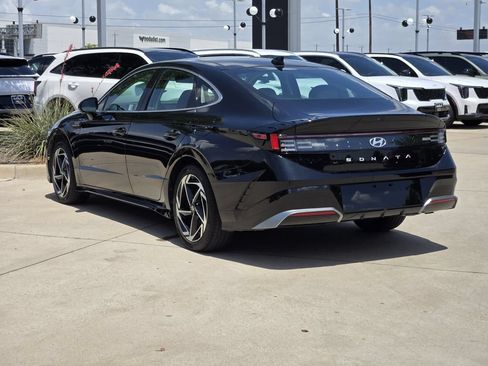 Used 2024 Hyundai Sonata SEL w/ Convenience Package FWD image 3