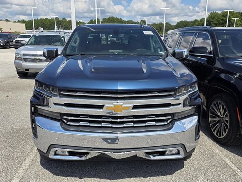 Used 2021 Chevrolet Silverado 1500 LTZ AWD/4WD image 2