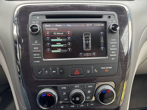 Used 2016 Buick Enclave Premium w/ Experience Buick Package FWD image 20