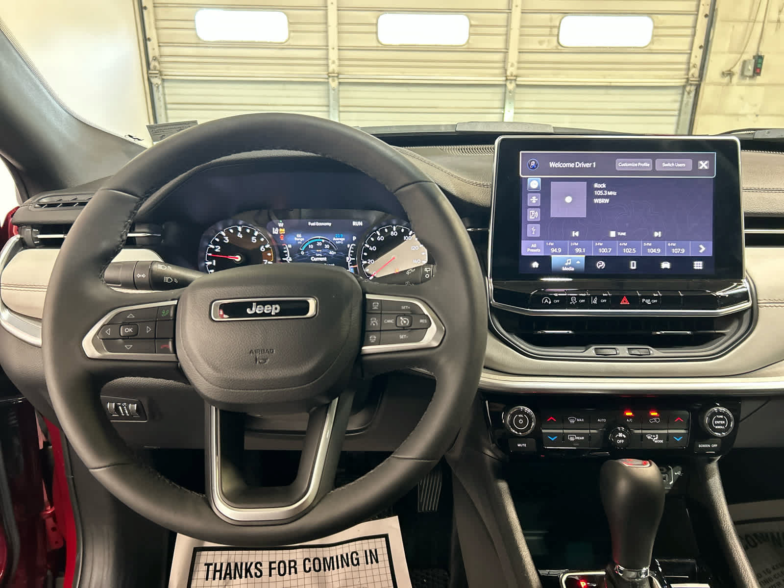 Used 2025 Jeep Compass Limited AWD/4WD image 7