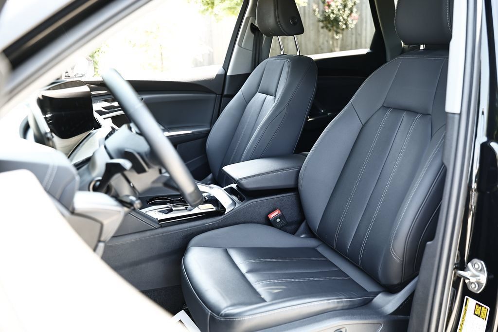Certified 2025 Audi Q5 Premium w/ Premium Plus AWD/4WD image 19