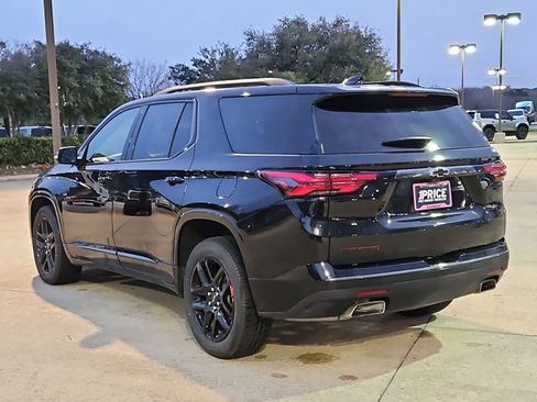 Used 2023 Chevrolet Traverse Premier w/ Redline Edition image 8