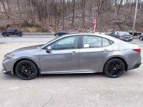 New 2026 Toyota Camry SE image 7