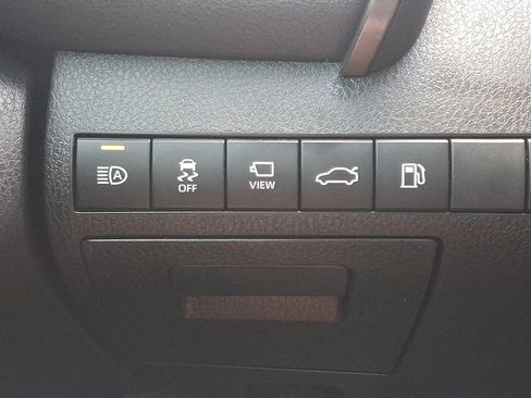 Used 2018 Toyota Camry XLE w/ Driver Assist Package FWD image 23