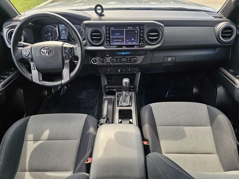 Used 2021 Toyota Tacoma TRD Off-Road AWD/4WD image 18