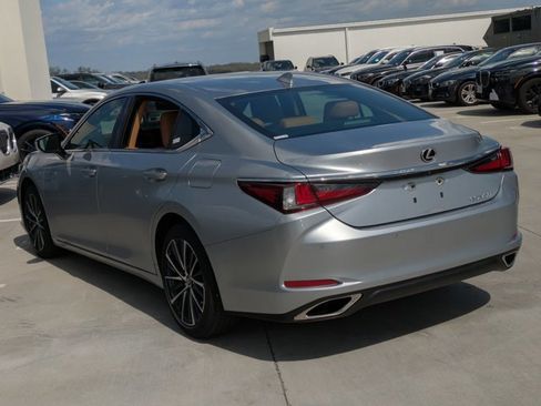 Used 2023 Lexus ES 350 w/ Premium Package image 7