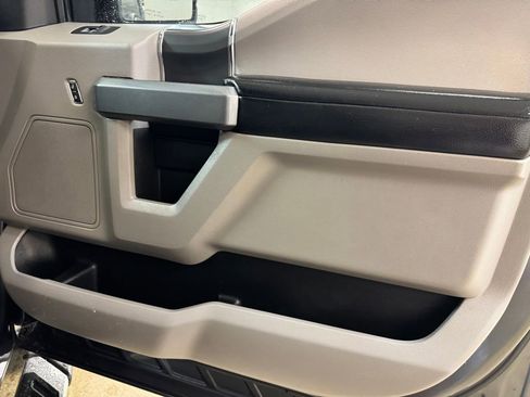 Used 2016 Ford F150 XLT w/ Equipment Group 301A Mid image 26