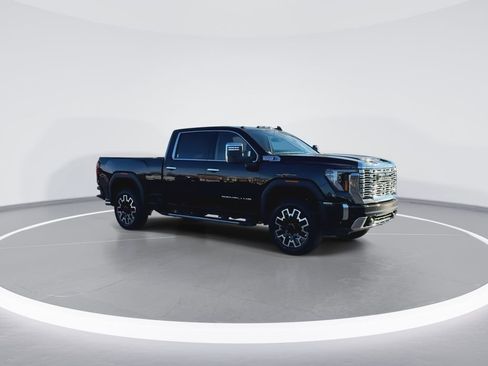 New 2026 GMC Sierra 2500 Denali w/ Denali Reserve Package image 2