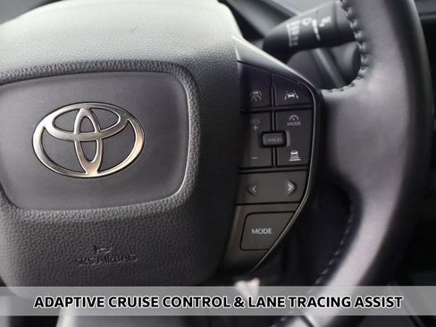 Used 2023 Toyota Prius LE image 3