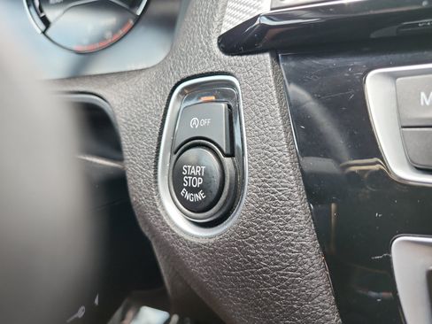 Used 2019 BMW 230i xDrive Convertible AWD/4WD image 21