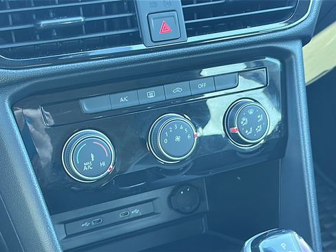 Used 2024 Volkswagen Taos S image 32