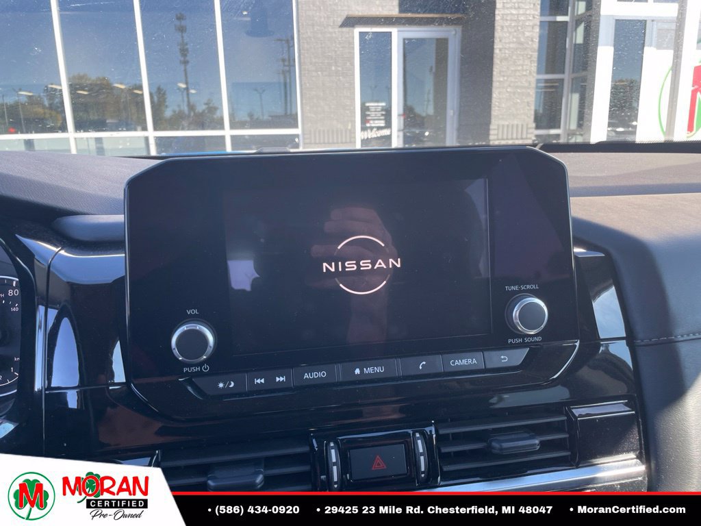 Used 2025 Nissan Pathfinder SV AWD/4WD image 10