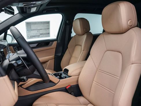 New 2026 Porsche Cayenne AWD/4WD image 5