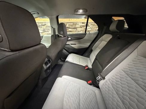 Used 2021 Chevrolet Equinox LS w/ LS Convenience Package AWD/4WD image 29
