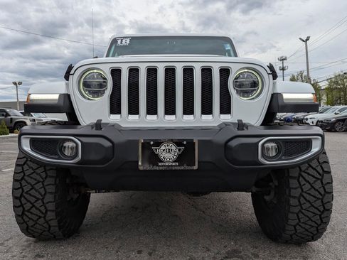 Used 2018 Jeep Wrangler Unlimited Sahara w/ Dual Top Group AWD/4WD image 4