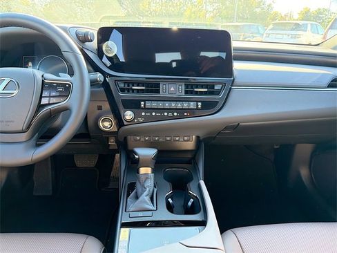 New 2025 Lexus ES 350 w/ Premium Package image 19