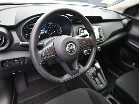 Used 2025 Nissan Kicks Play S image 16