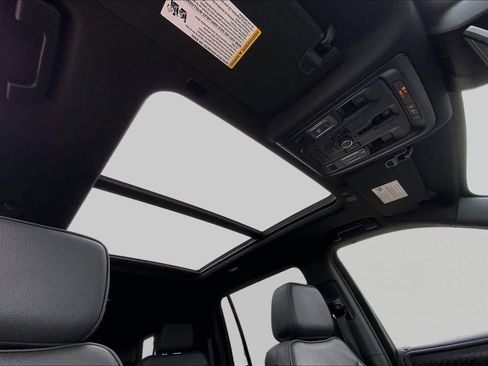 Used 2024 GMC Yukon XL Denali AWD/4WD image 14