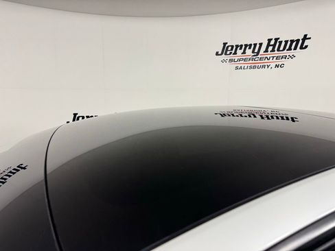 Used 2023 Tesla Model 3 Standard Range image 11