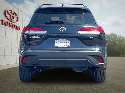 Used 2024 Toyota Corolla Cross LE FWD image 4
