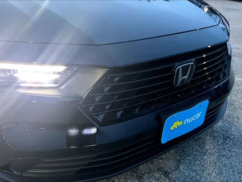 Used 2025 Honda Accord SE image 32