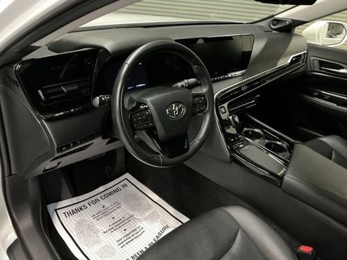 Used 2022 Toyota Mirai XLE image 9