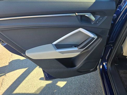 Used 2024 Audi Q3 2.0T Premium image 19