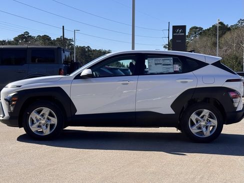 New 2026 Hyundai Kona SE image 9