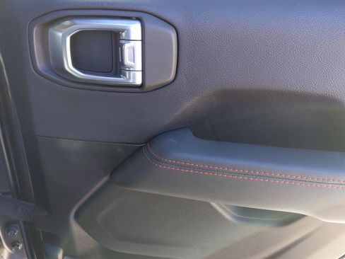 Used 2021 Jeep Gladiator Rubicon image 18