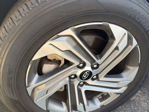 Used 2023 Hyundai Santa Fe SEL w/ Premium Package image 7