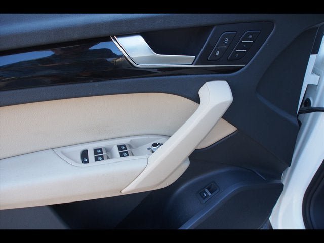 Used 2018 Audi Q5 2.0T Premium Plus w/ Premium Plus Package AWD/4WD image 21