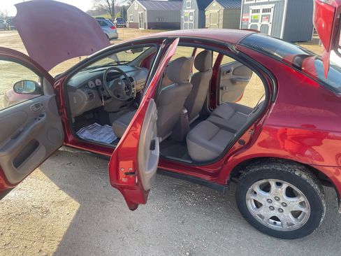 Used 2005 Dodge Neon SXT image 11