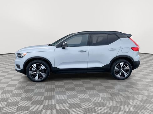Used 2022 Volvo XC40 P8 Recharge Plus image 4