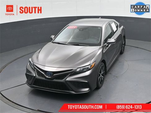 Used 2024 Toyota Camry SE image 50