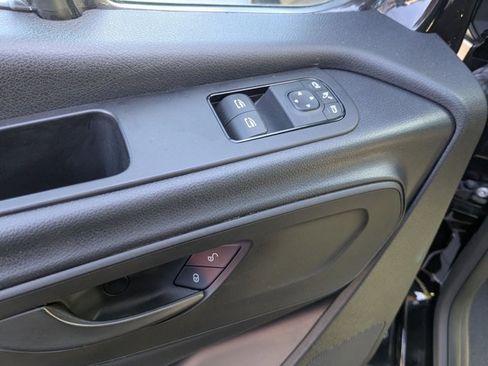 Used 2022 Mercedes-Benz Sprinter 2500 image 10
