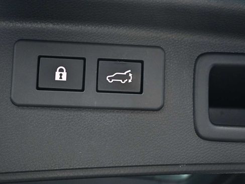 Used 2023 Subaru Forester Premium AWD/4WD image 51