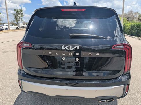 Certified 2025 Kia Telluride S FWD image 6