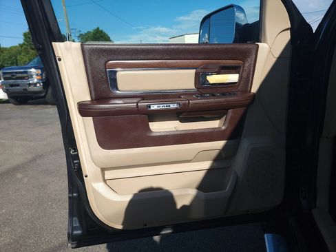 Used 2016 RAM 2500 Laramie RWD image 15