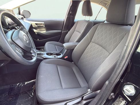 Used 2024 Toyota Corolla LE FWD image 13