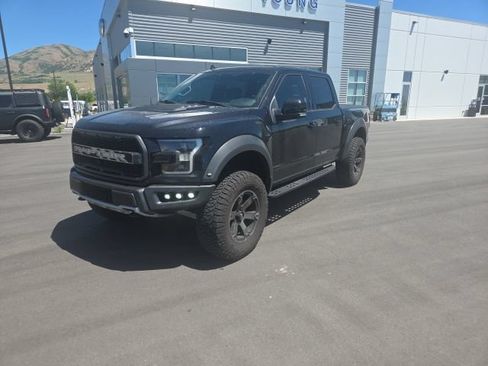 Used 2020 Ford F150 Raptor w/ Equipment Group 802A Luxury AWD/4WD image 3