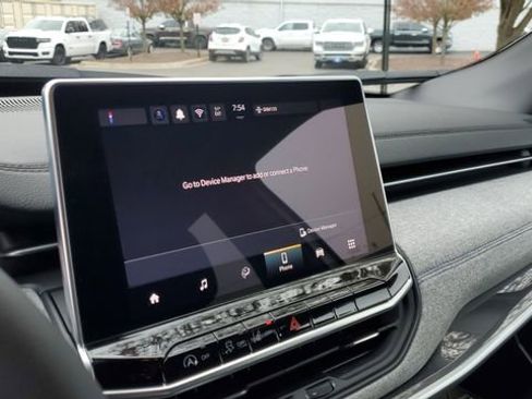 Certified 2024 Jeep Compass Latitude image 13