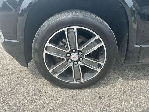 Used 2019 GMC Acadia Denali w/ Technology Package AWD/4WD image 36