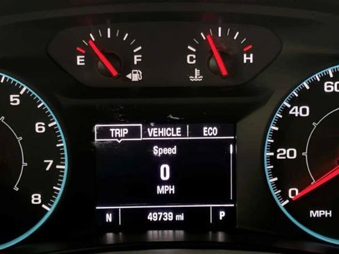 Used 2020 Chevrolet Equinox LS FWD image 36