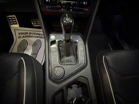 Used 2022 Volkswagen Tiguan SEL R-Line image 21