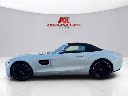 Used 2018 Mercedes-Benz AMG GT Roadster image 3