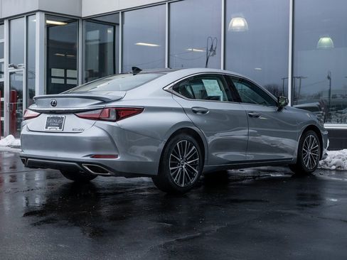 Used 2023 Lexus ES 350 w/ Premium Package image 6