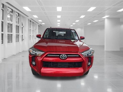 Used 2022 Toyota 4Runner SR5 RWD image 2