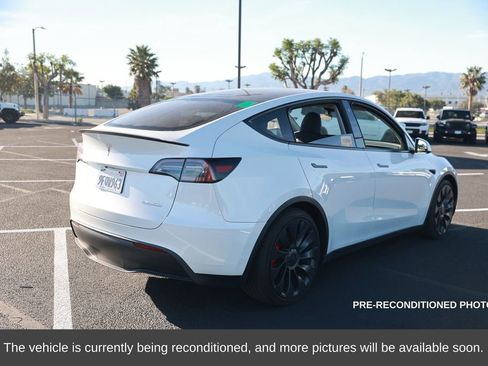 Used 2023 Tesla Model Y Performance image 5